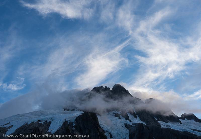 image of Mt Hooker cloudscape